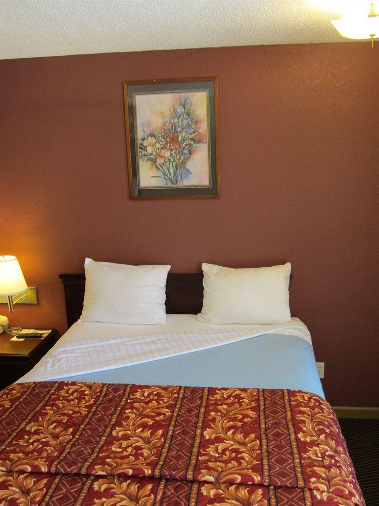 First Western Inn - Fairmont City Ngoại thất bức ảnh