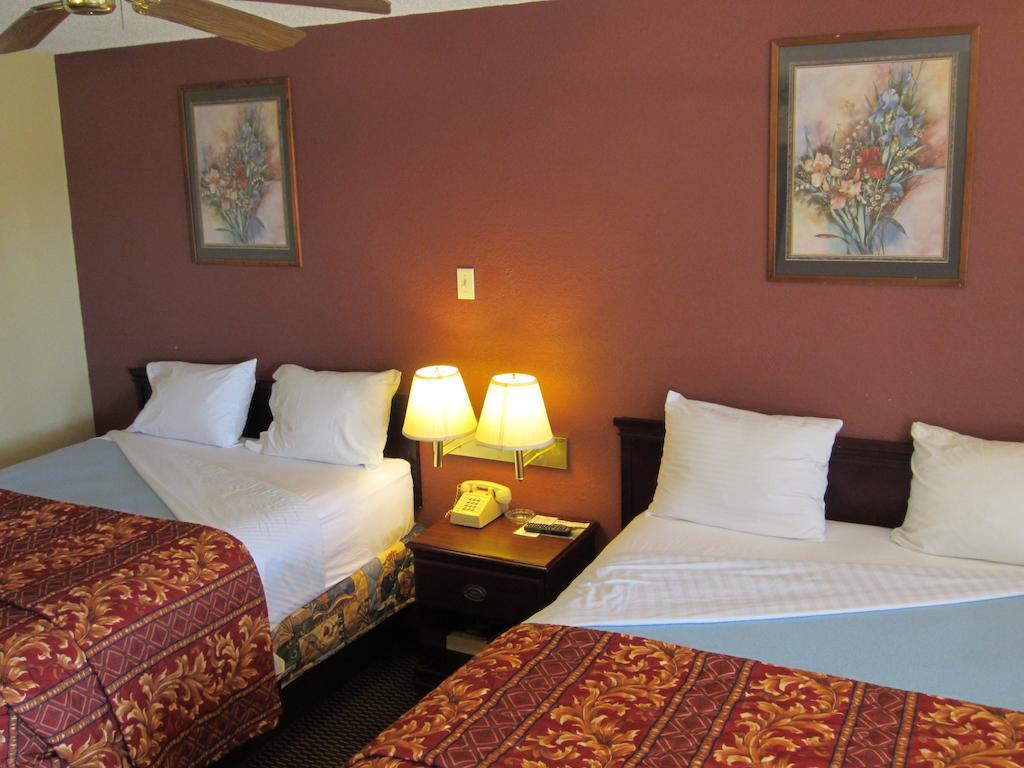 First Western Inn - Fairmont City Ngoại thất bức ảnh