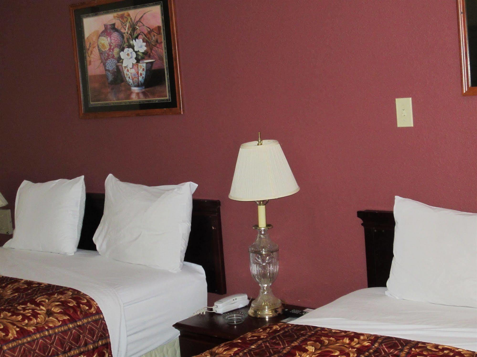 First Western Inn - Fairmont City Ngoại thất bức ảnh