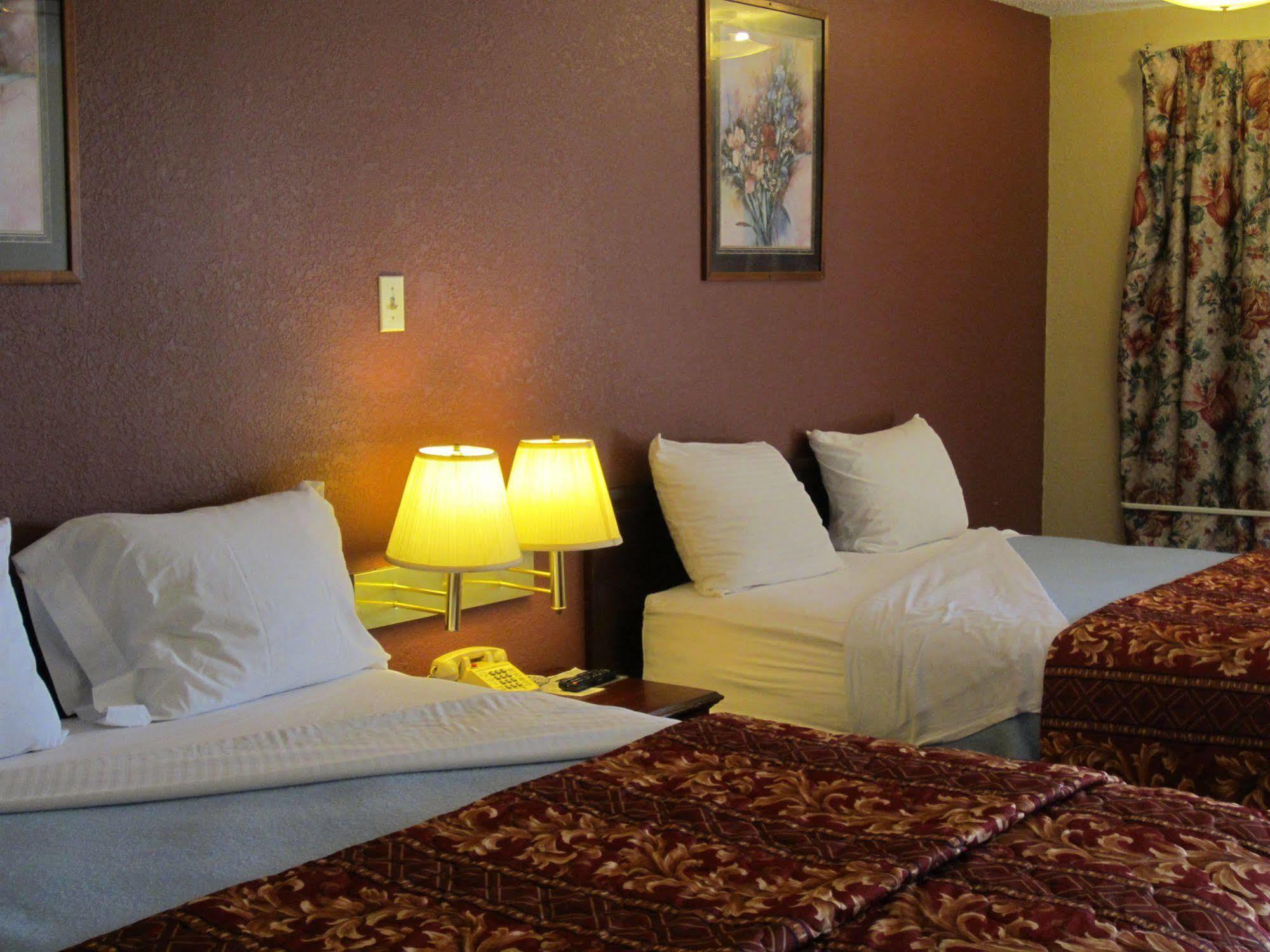 First Western Inn - Fairmont City Ngoại thất bức ảnh